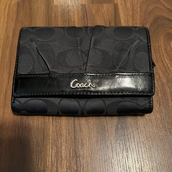 Authentic Coach Wallet - Picture 8 of 9